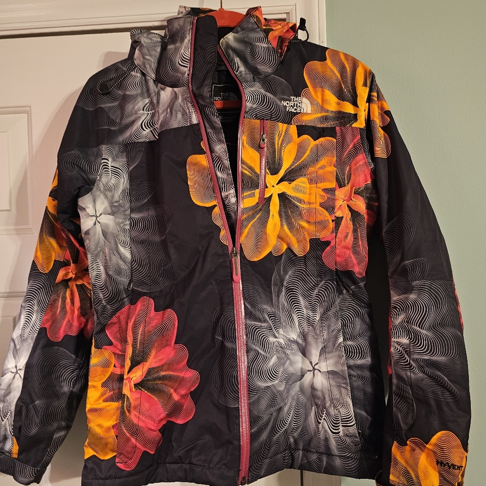 The North Face Women's Vibrant Floral Ski Jacket - Black, Pink, and Orange